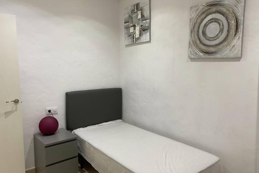 Apartamentos Manrique Jerez de la Frontera Exterior photo